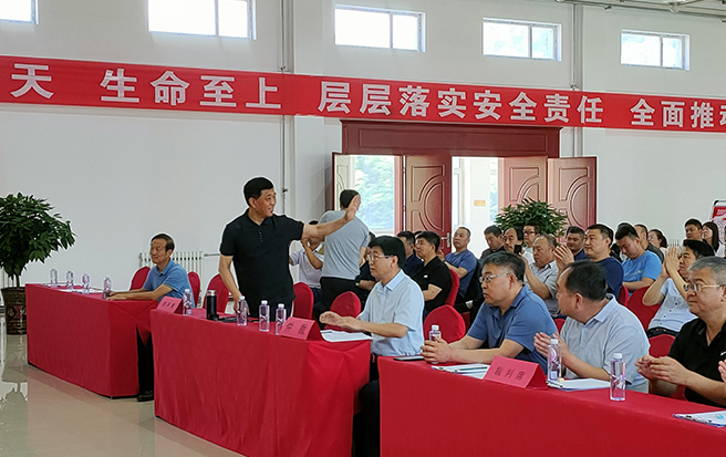 1624350401491358.jpg 領(lǐng)導(dǎo)1.jpg